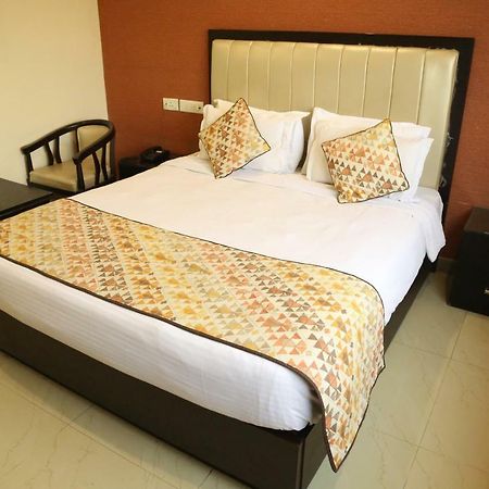 Hotel Deviram Palace Agra  Exterior foto